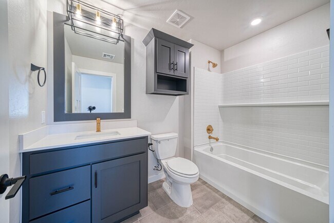 Building Photo - Beautiful property in Edmond