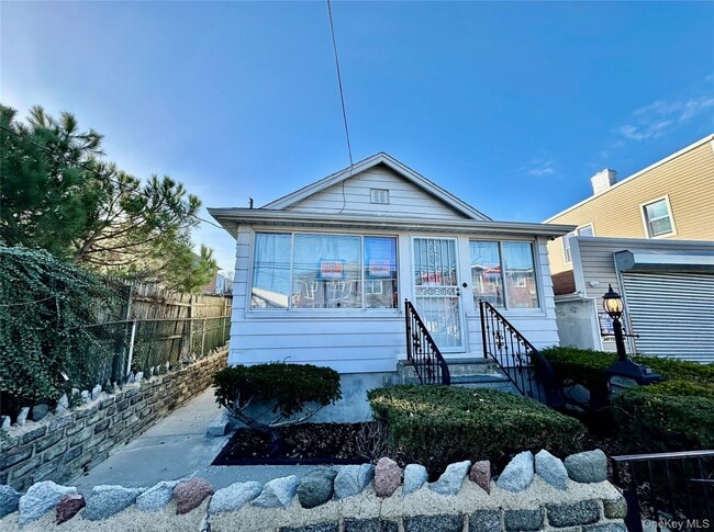 Primary Photo - 11-26-26 126th St