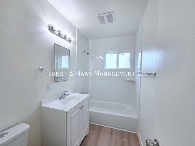 Building Photo - 13418 Lynne Dr