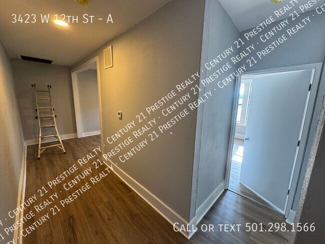 Building Photo - 3423 W 12th St
