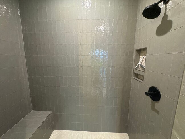 Building Photo - ? Special Offer: Apply and be approved by December 27, 2025, and receive ½ off the first month’s ...