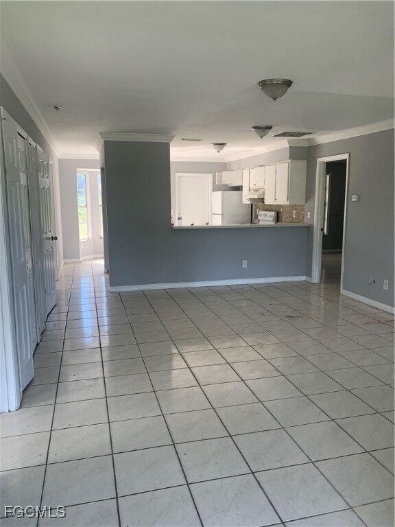 Building Photo - 650 Creuset Ave S