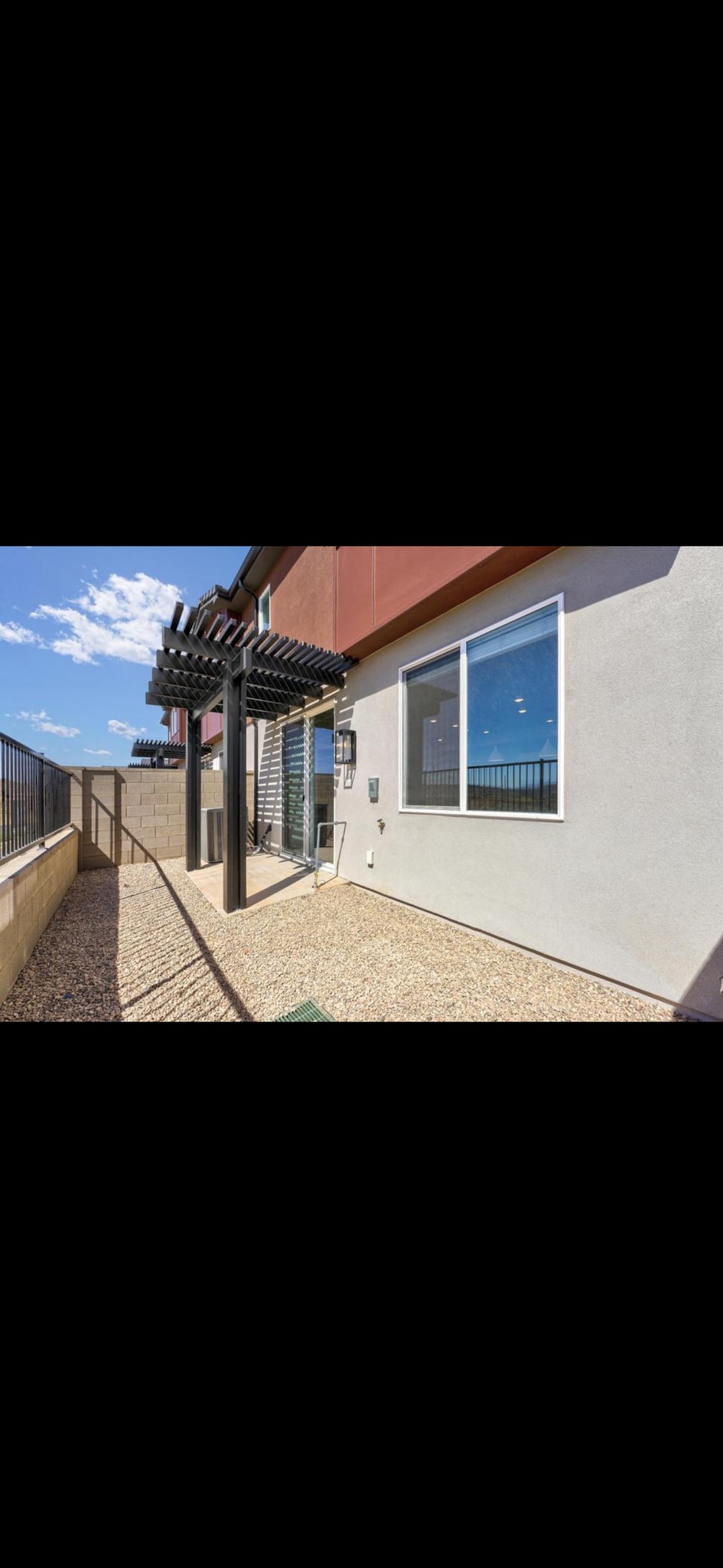 Building Photo - 3919 E Razor Dr