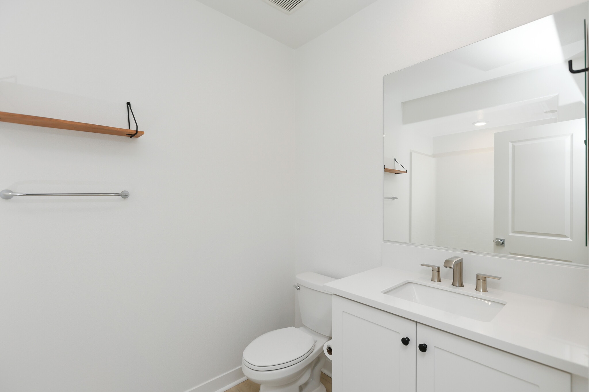 Building Photo - 1100 Lasso Way