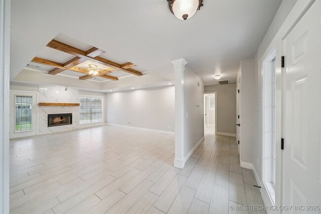 Building Photo - 7922 N 125th E Ave