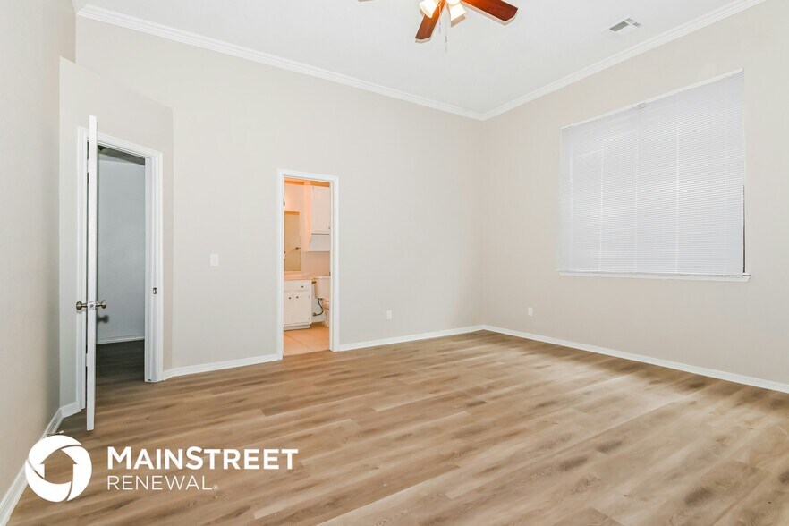 Building Photo - 11916 Silver Sun Dr