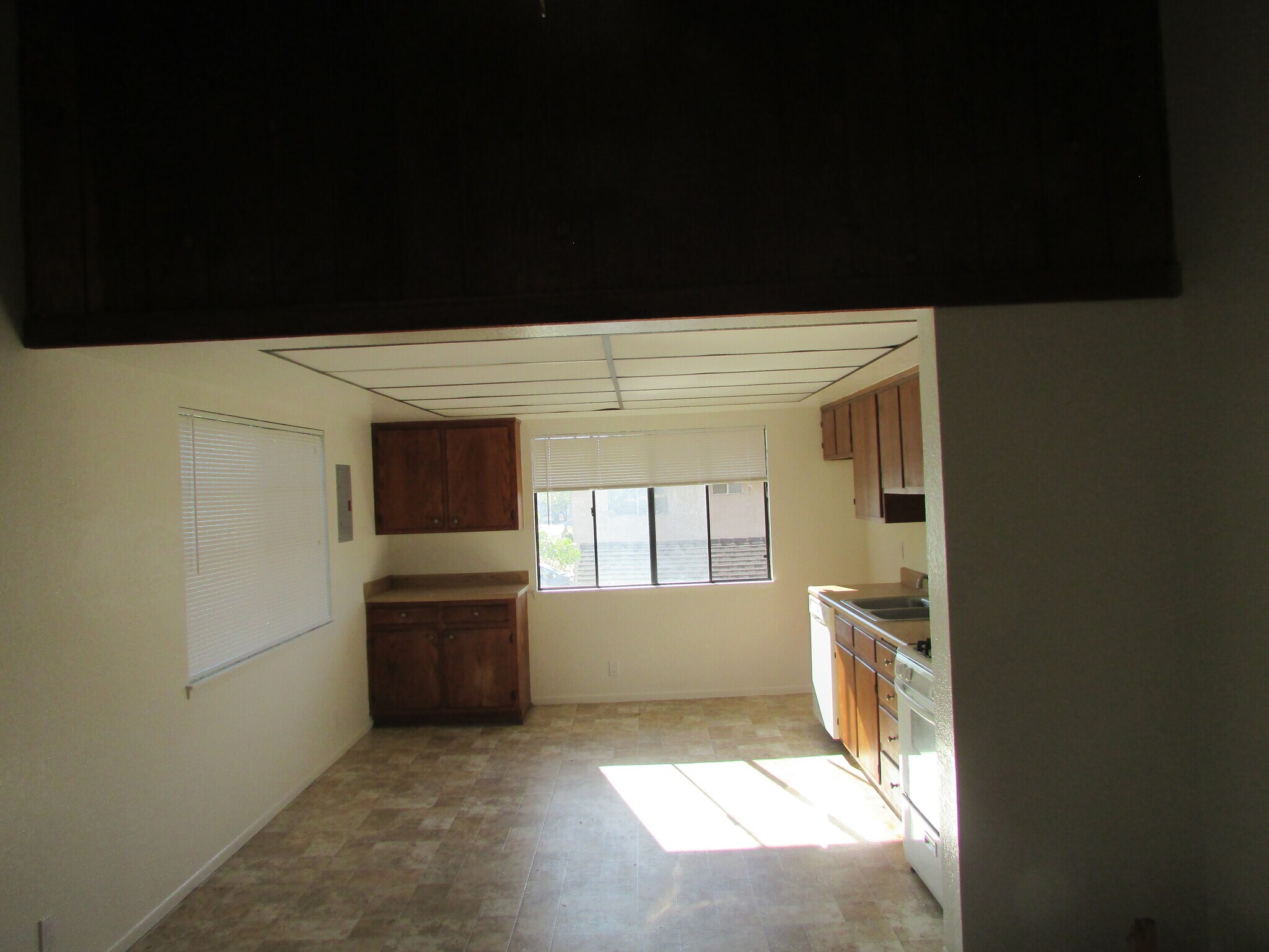 Building Photo - 5271 Bishop St