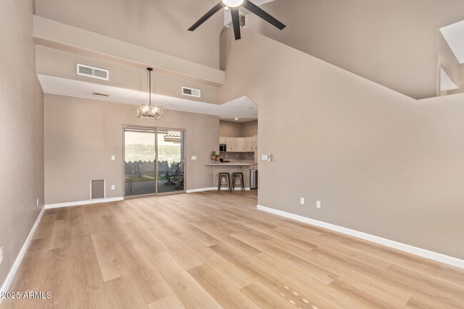 Building Photo - 7978 W Beck Ln