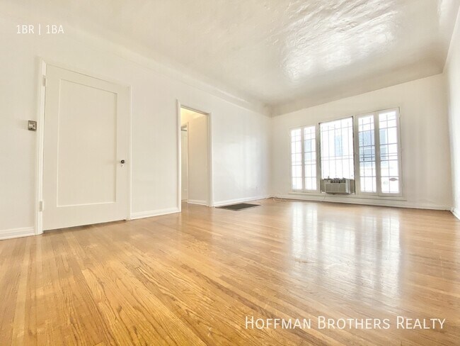 Building Photo - 351 N Sierra Bonita Ave