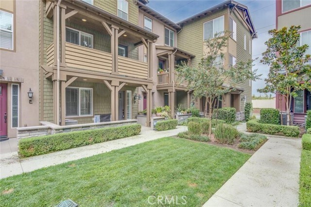 Building Photo - 713 S Azusa Ave