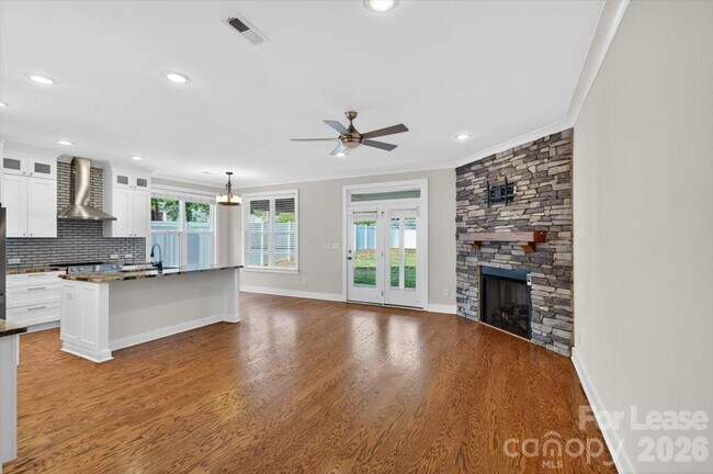 Building Photo - 5201 Valley Stream Rd