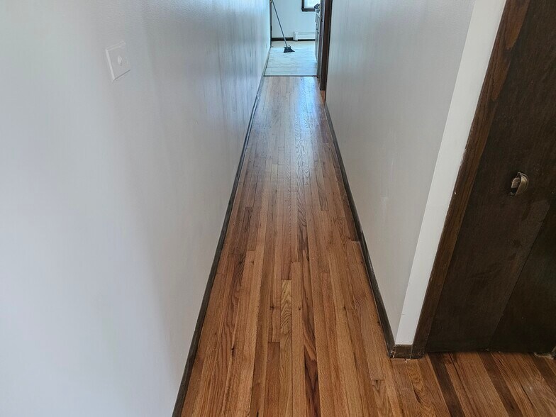 Building Photo - 1860 State St