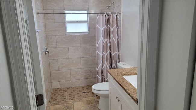 Building Photo - 608 SE 13th Terrace