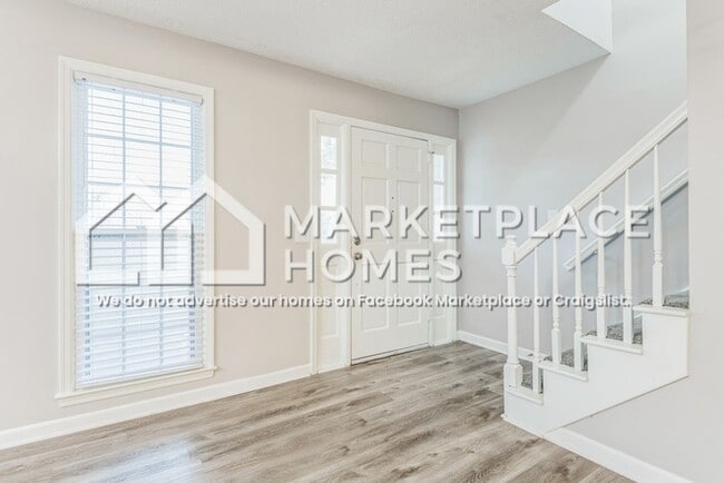 Building Photo - 212 Kemsing Rd