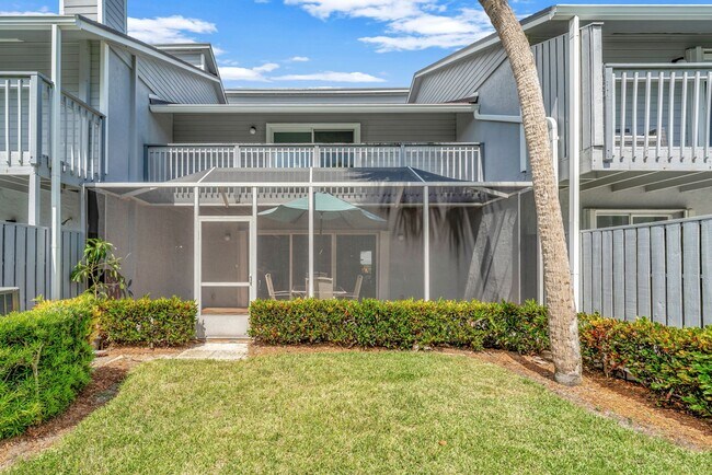 Building Photo - Make this your winter getaway!