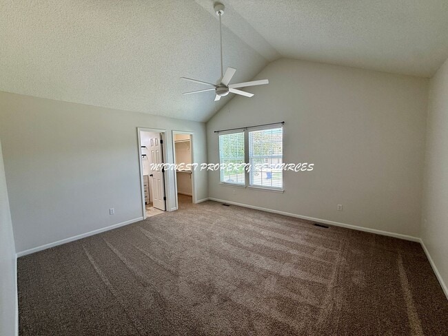 Building Photo - Beautifully Updated 3 Bed, 2 Bath Split-Level Home with Finished Basement
