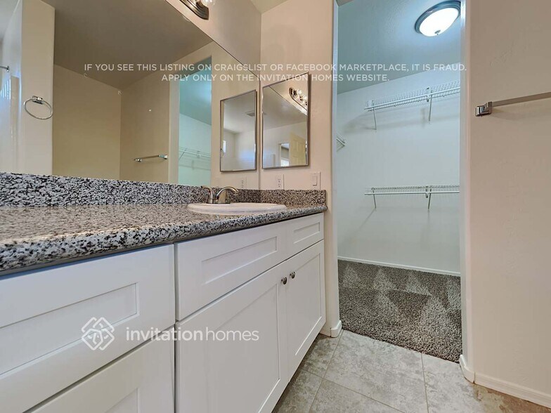 Building Photo - 2369 W Silver Creek Ln