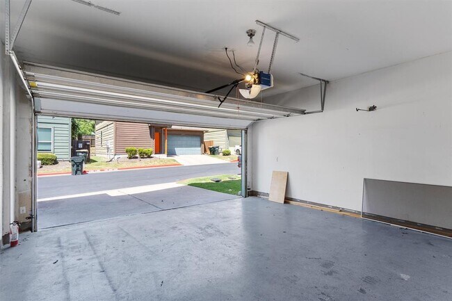 Building Photo - 5804 Loblolly Ln