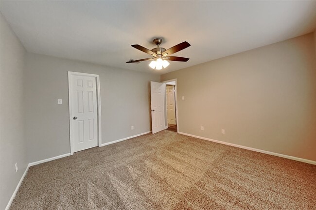 Building Photo - 3918 Appalachian Trail