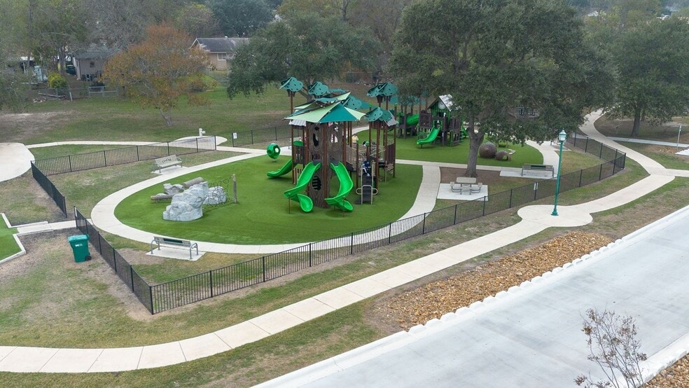 Building Photo - 11702 Welcome Dr