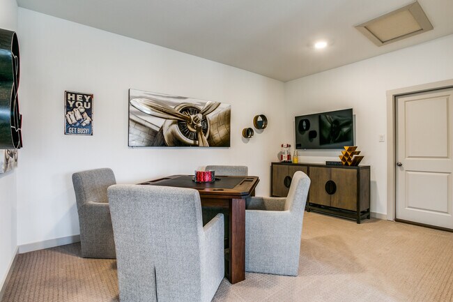 Building Photo - 100 Claire Dr