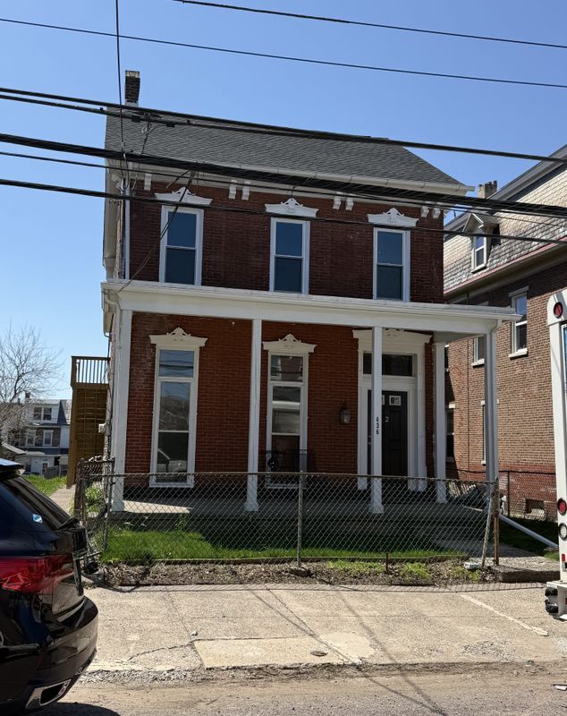 Primary Photo - 436 South St