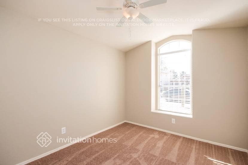 Building Photo - 12534 W Edgemont Ave