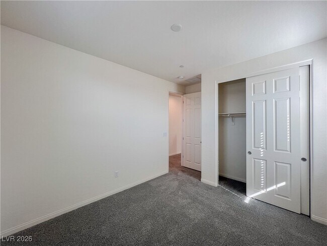 Building Photo - 11870 River Hawk Ave