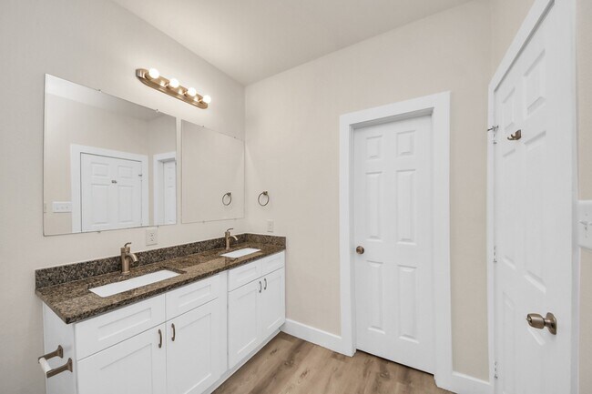 Building Photo - 6827 Mcwilliams Dr