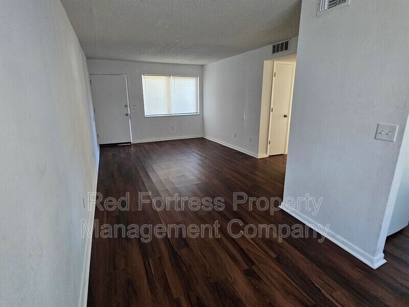 Building Photo - 4331 Glenwood Ave