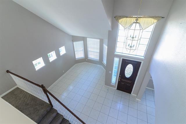 Building Photo - 9605 Pinehurst Dr