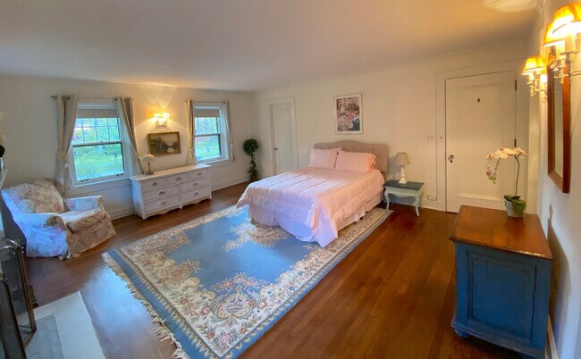 Building Photo - 3085 Fairmount Blvd