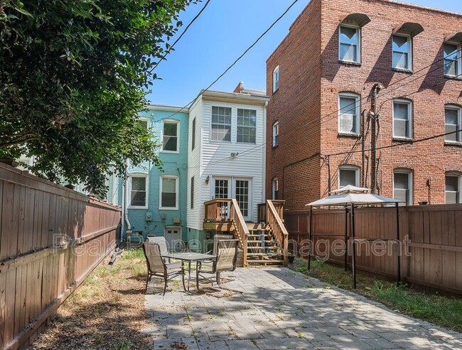 Building Photo - 3307 Grove Ave