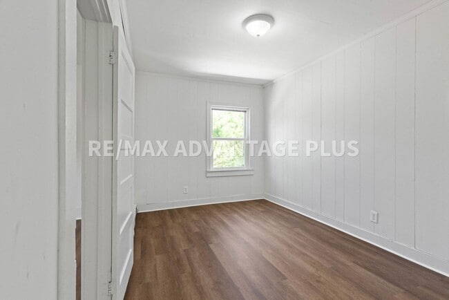 Building Photo - Apartment In Blackstone
