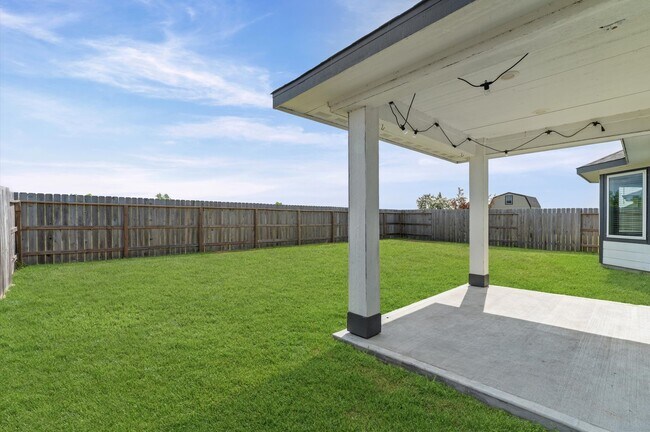 Building Photo - 10520 Deussen Ln