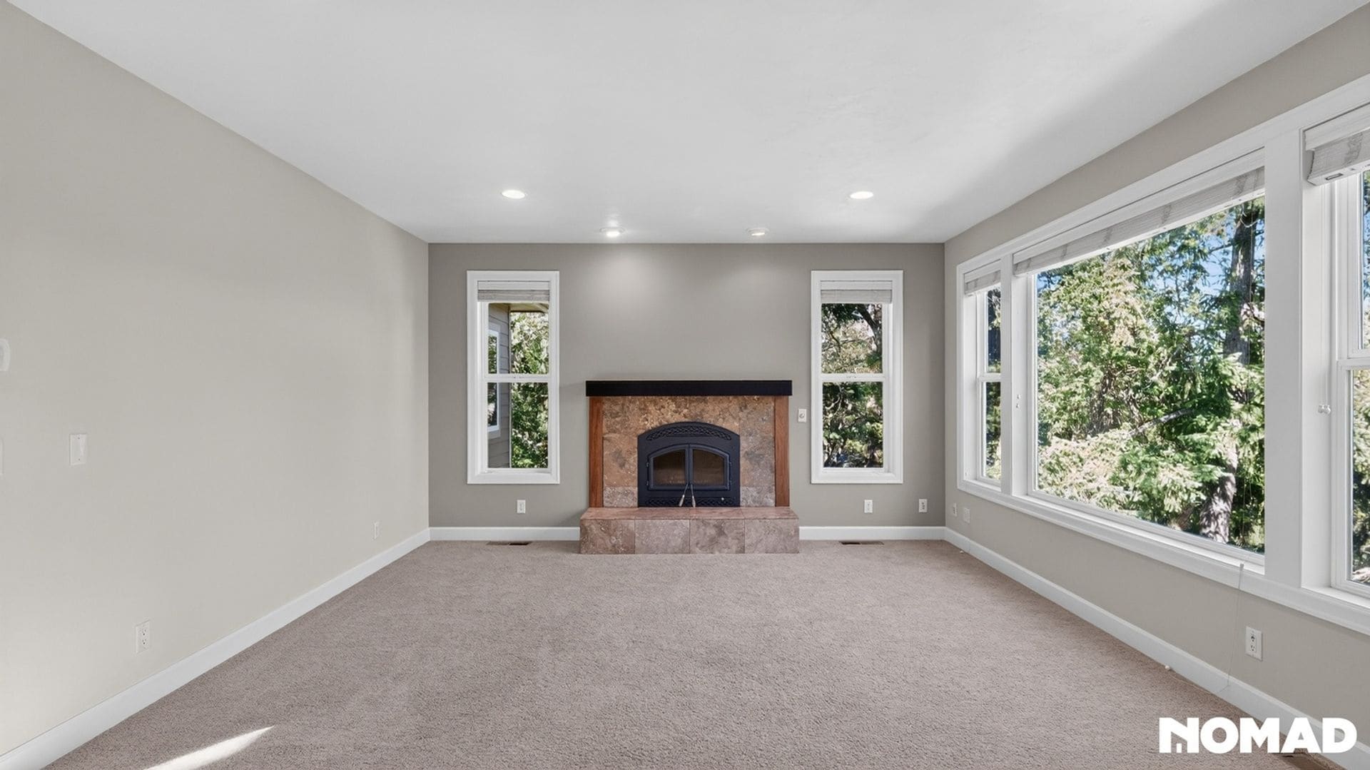 Building Photo - 453 Dellwood Dr