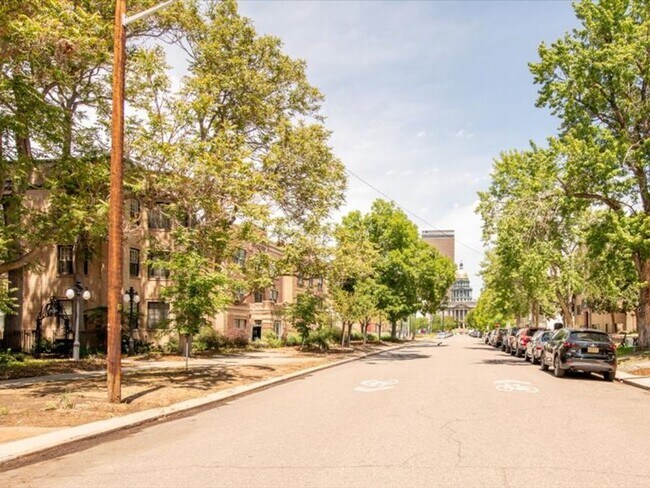 Building Photo - Cap Hill Beautiful 2 Bed Charming and Light Filled condo in the Blenheim