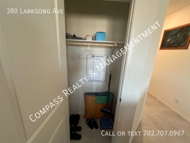 Building Photo - 380 Larksong Ave