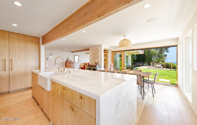 Building Photo - 20762 Rockpoint Way
