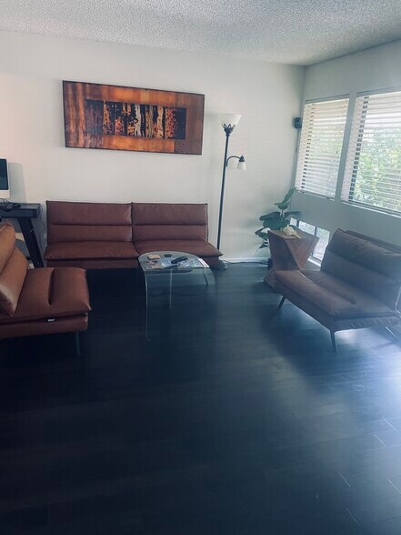 Building Photo - 403 Bradshaw Ln