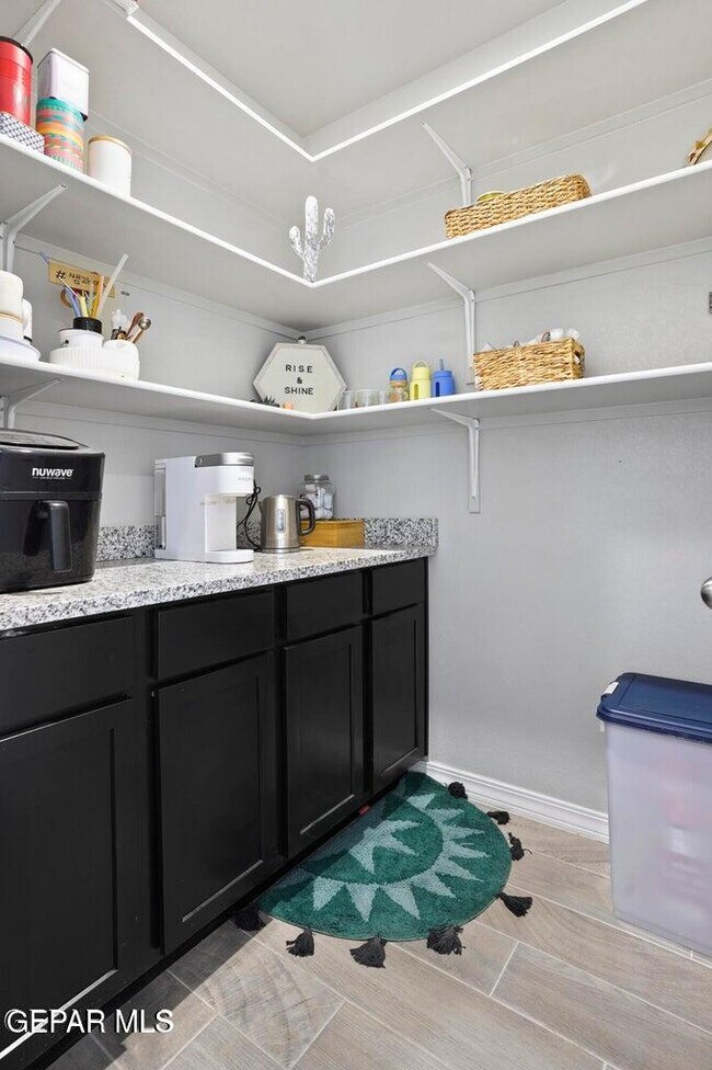 Building Photo - 1624 Brevoort St