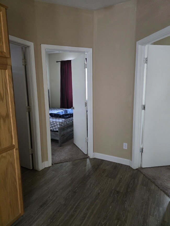 Building Photo - Shared Living in East Mesa - Roommates Wanted