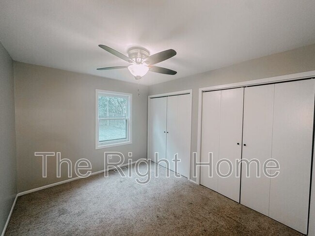 Building Photo - 6424 N 68th St