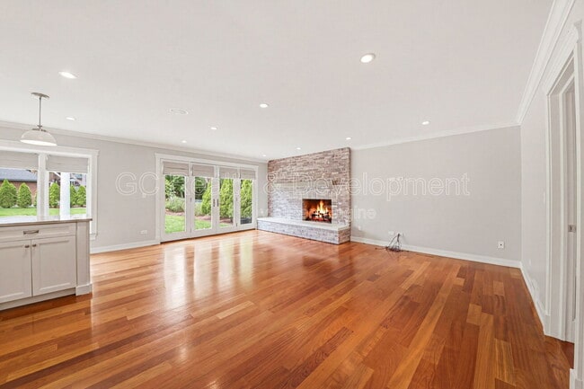 Building Photo - 276 S Kenilworth Ave