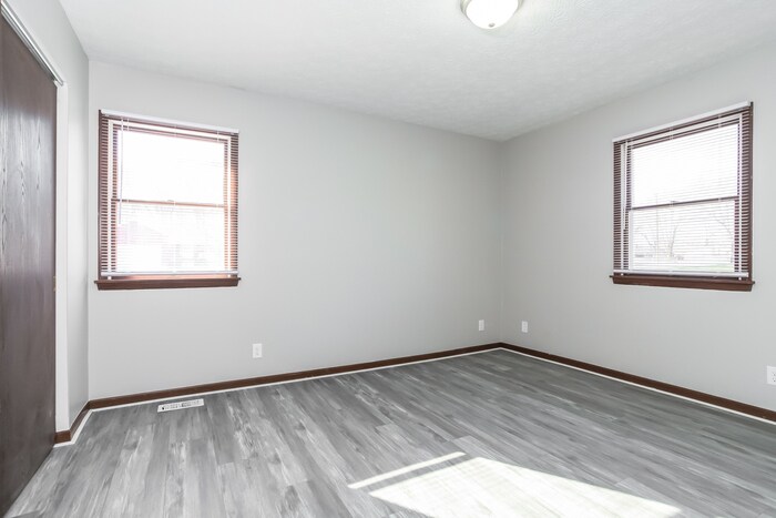 Building Photo - 2456 Bendel Dr