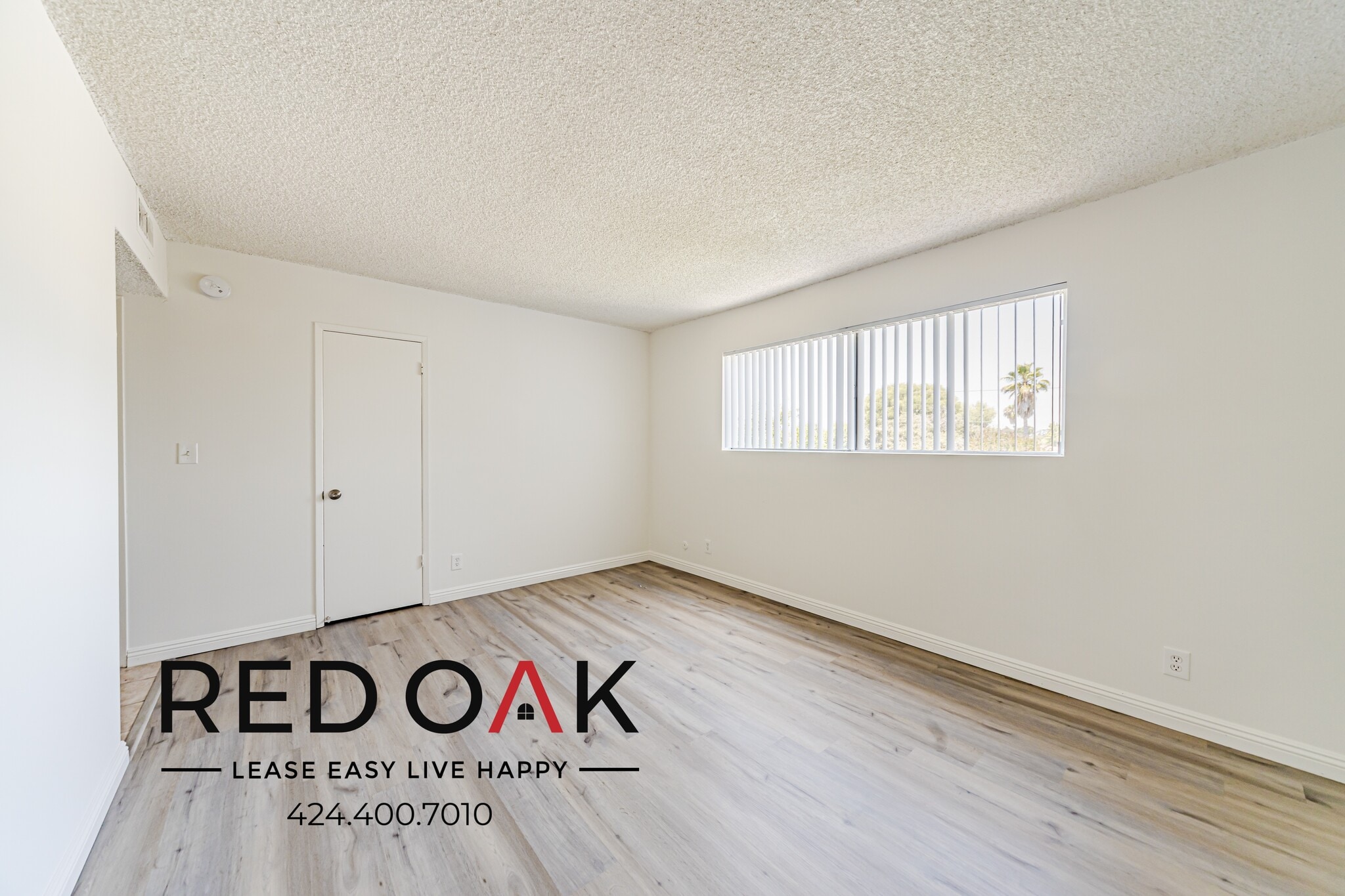 Building Photo - 10741 Moorpark St