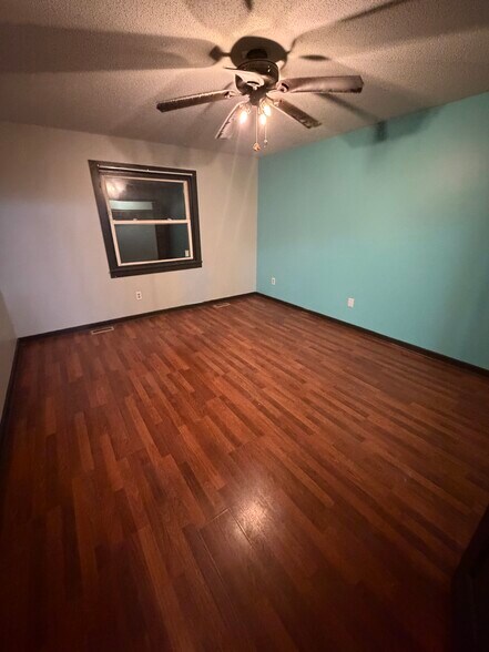 Building Photo - 396 James Tart Rd