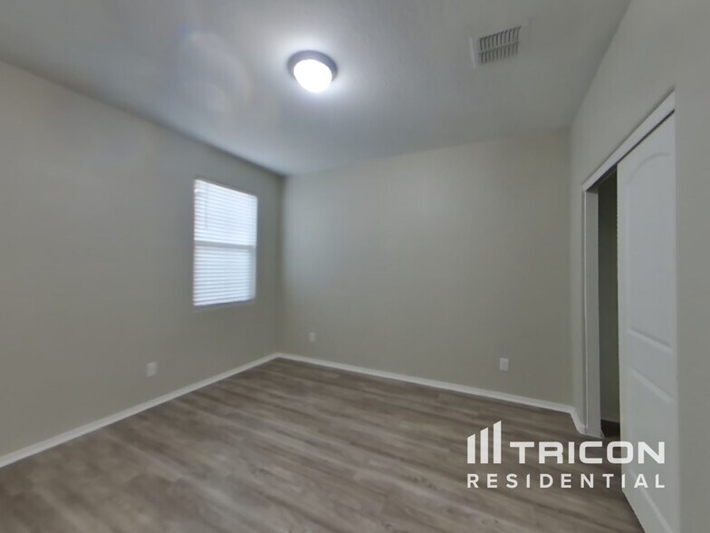 Building Photo - 10358 E Lupine Ln
