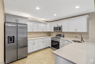 Building Photo - 6310 Royal Woods Dr