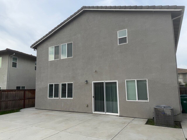 Building Photo - 6831 Oakum Wy
